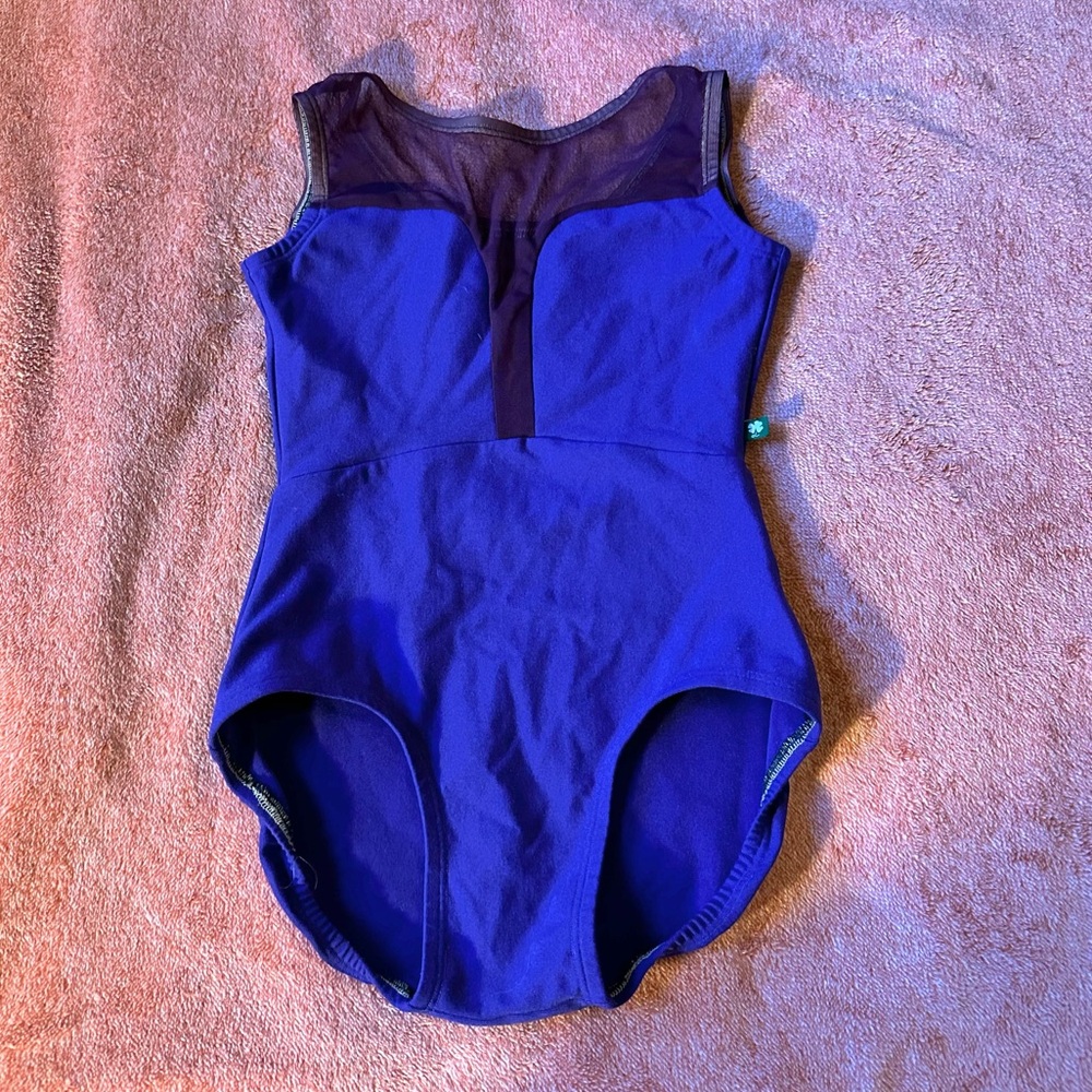 Luckyleo Discontinued color Size: Small